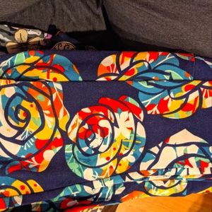 TC LuLaRoe leggings 2/$17 3/$23 4/$27